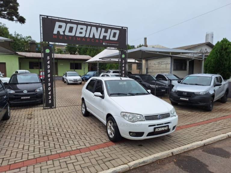 FIAT - PALIO - 2006/2007 - Branca - R$ 22.900,00