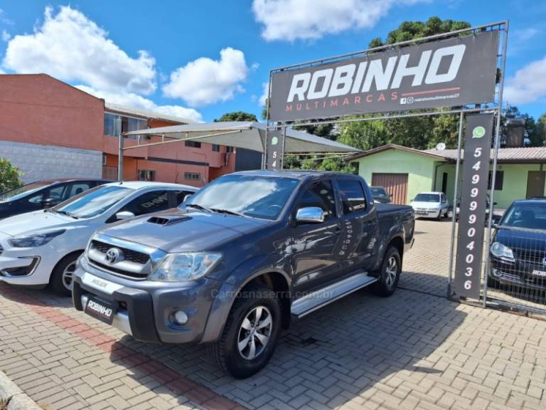 TOYOTA - HILUX - 2008/2009 - Azul - R$ 114.900,00